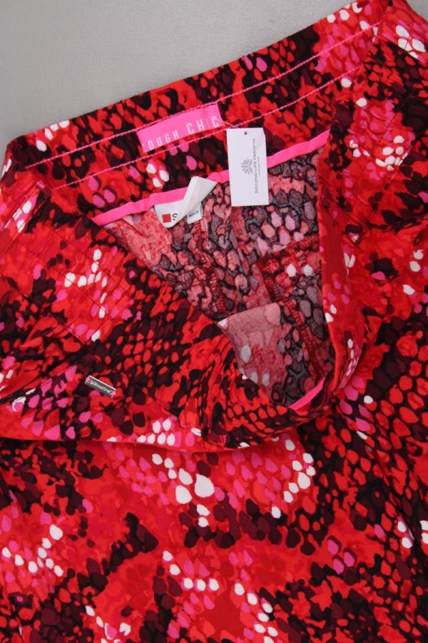 Street One Stoffhose Gr. 40 L26 mit Tierdruck neuwertig rot aus Viskose Mode – Bild 2